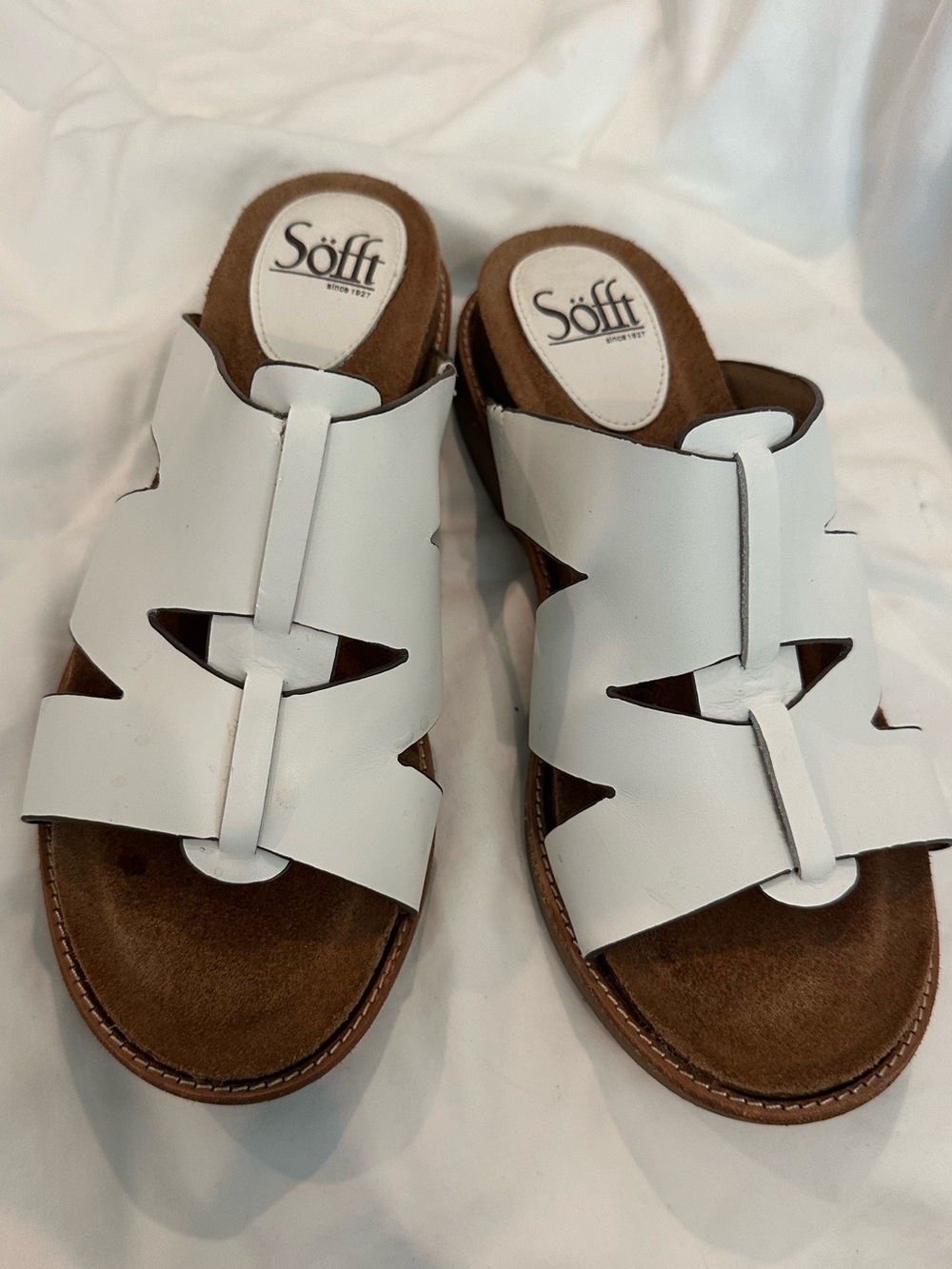 Söfft White Leather Slide Sandals